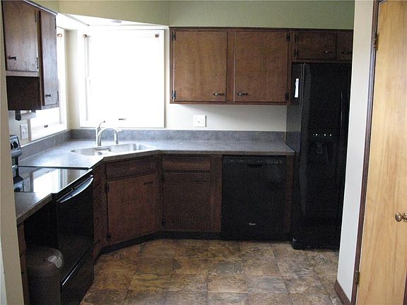 3rd image of 2310 Wyoming Ave