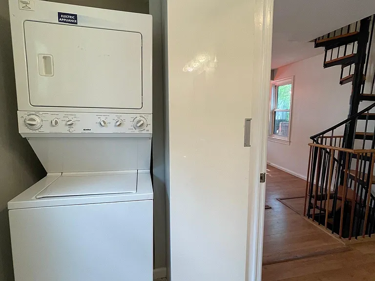 7163 Chandler Ave — Photo 11