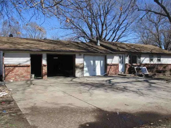 1420 E 59th Ct S, Wichita, KS 67216