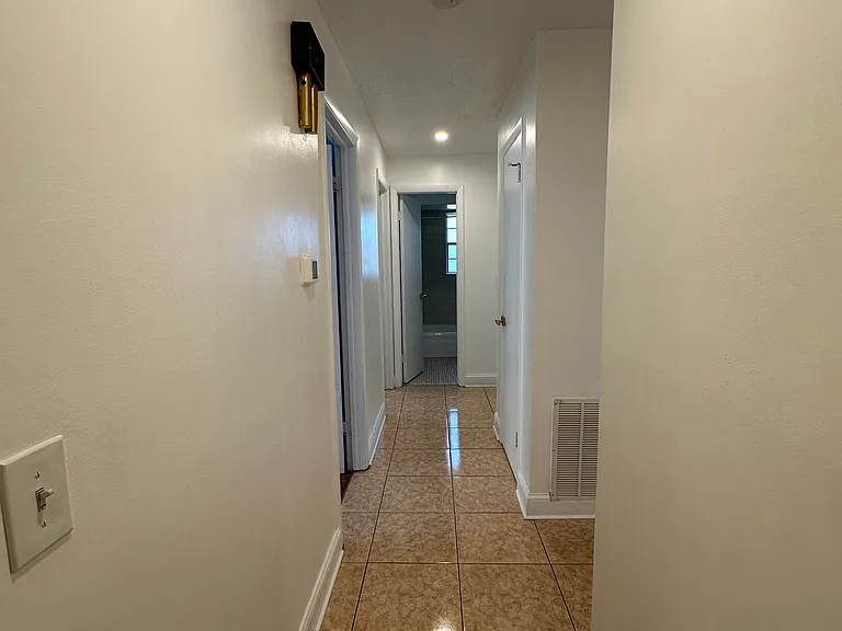 1661 Bartlett Ave — Photo 15