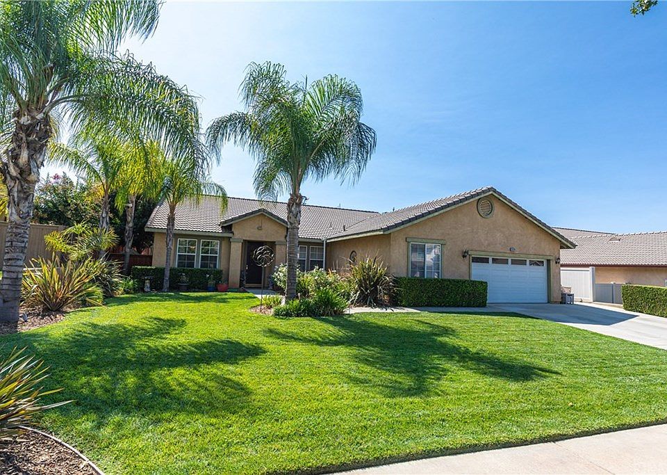 1st image of 35639 Country Creek Dr