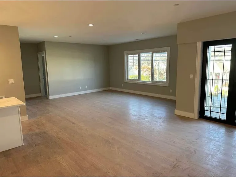 400 Oak St #3D — Photo 2