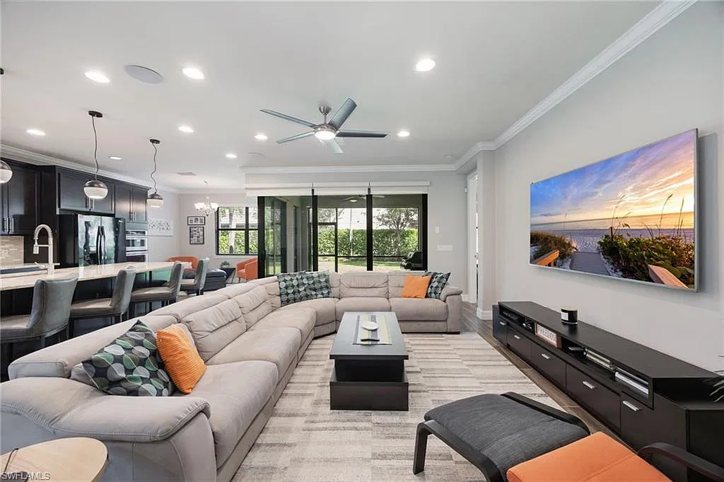 3 bed, 2.5 bath, 2094 sqft, $4,000 — Photo 4