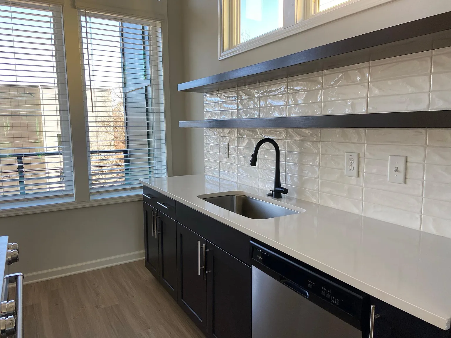 453 Parkway Dr NE — Photo 4