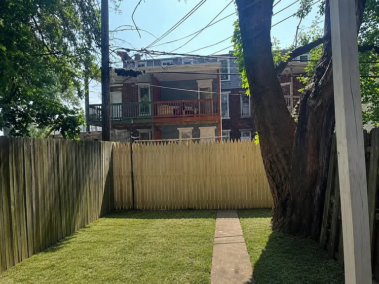 30 S 16th St — Photo 5