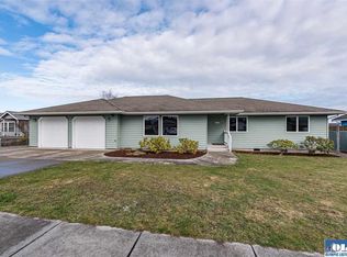 704 W Fir St, Sequim, WA 98382