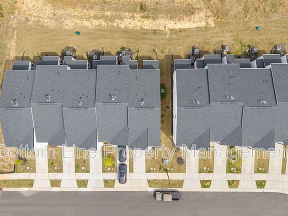 3rd image of 2029 Titanium Rock Rd