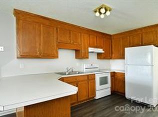 166 Glen Gar Dr, Lincolnton, NC 28092