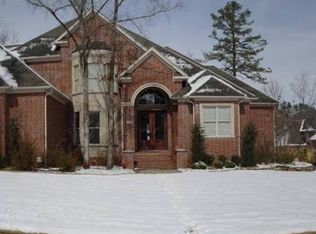 14 Courts Dr, Little Rock, AR 72223