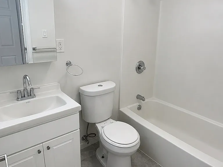 295B Elm St #B7 — Photo 11