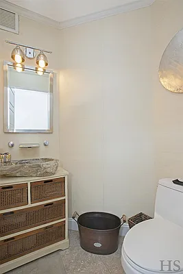 Sold by R New York | media 15