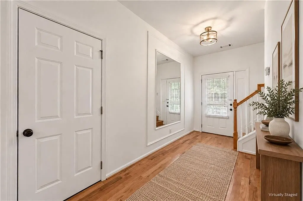 3 bed, 3.0 bath, 1680 sqft, $2,250 — Photo 3