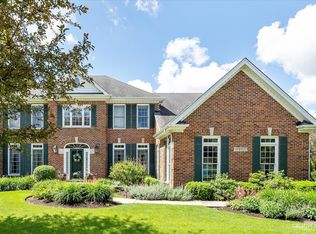 39W835 Carl Sandburg Rd, St Charles, IL 60175