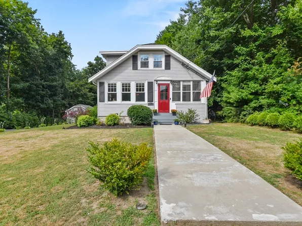 60 Plain St, West Bridgewater, MA 02379