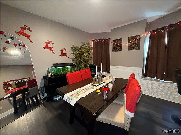 4th image of 293 Ontario St