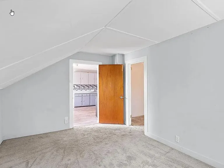 28 Windermere Ave #3 — Photo 12