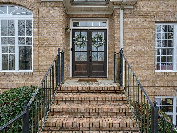 3rd image of 2746 Crossvine Dr