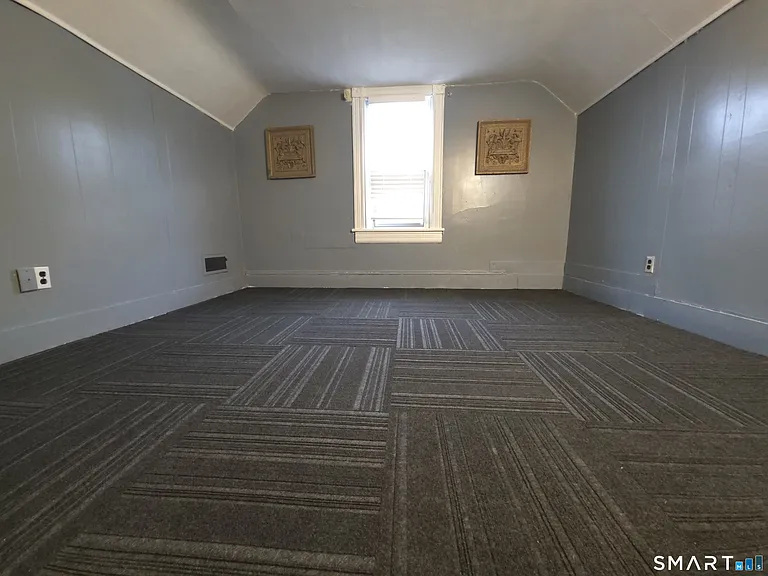 303 Newtown Ave — Photo 26