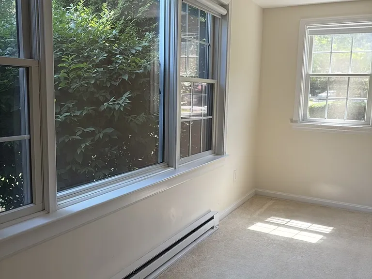 Lily Pond Apartments — Photo 23