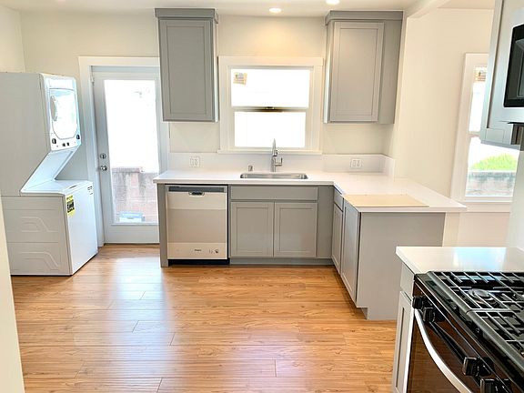 3rd image of 2937 S Norton Ave #1