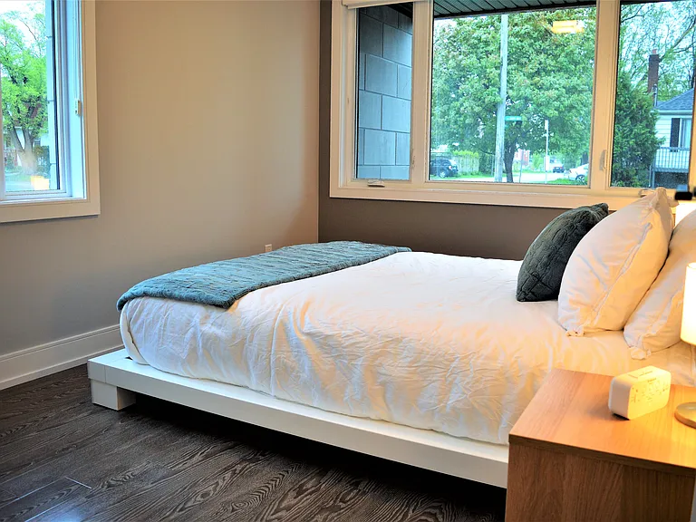 99 Queen Mary St #1 — Photo 11