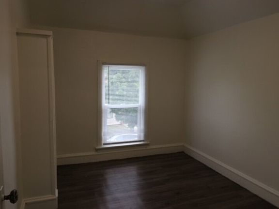 4th image of 1011 Clara Ave