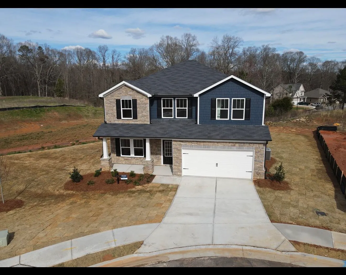 4 bed, 2325 sqft, $2,300 — Photo 1