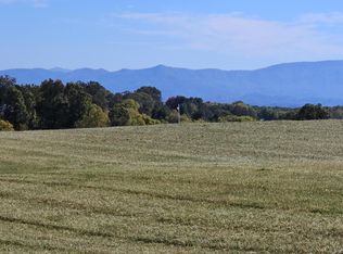 109 Golf View Blvd, Dandridge, TN 37725