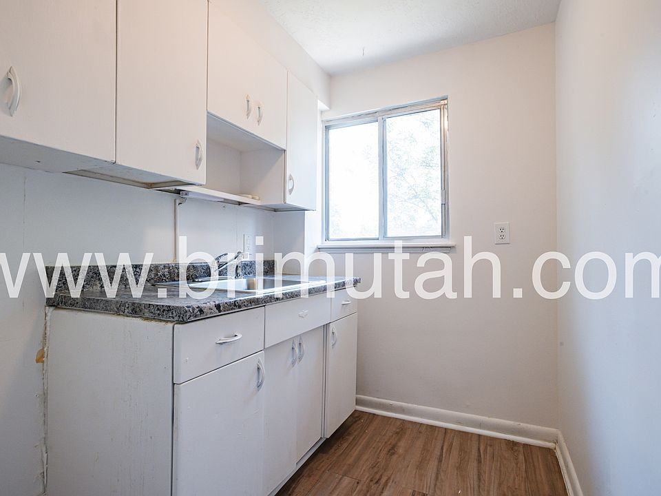 1st image of 305 S Douglas St #1