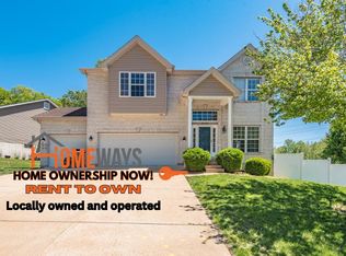 3056 Crimson Oaks Dr, Fenton, MO 63026