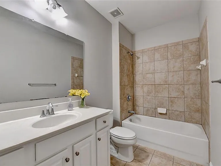 4805 Shelbourne Dr — Photo 42