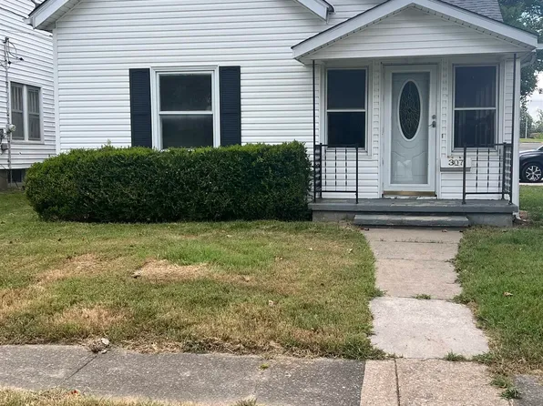 307 Morgan St, Anna, IL 62906
