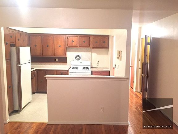 2nd image of 2241 38th St #2