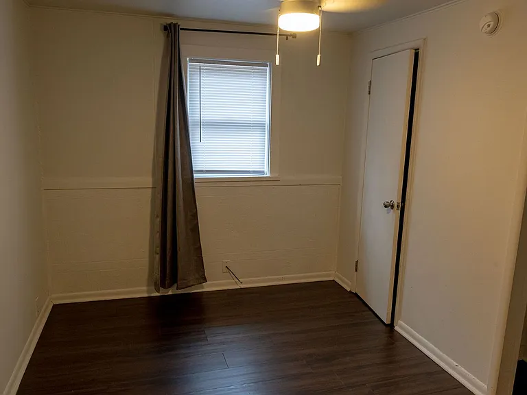 1631 S Huntington Dr — Photo 10