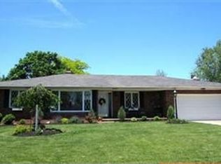 4099 Maple Hill Dr, Seven Hills, OH 44131