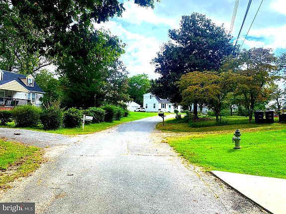 4th image of Springwood Dr