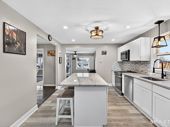 4th image of 24 Polk Avenue