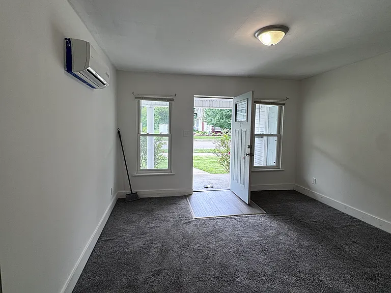 120 Adams St #2 — Photo 3
