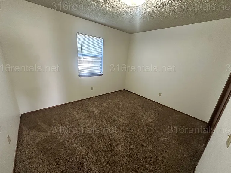 359 E Marion Ct — Photo 11