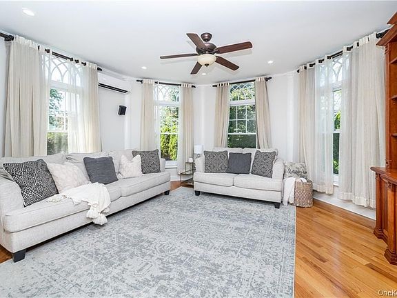 2nd image of 221 E Sidney Ave APT 1