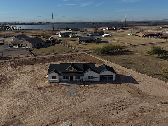 3rd image of 460 S Jericho Rd