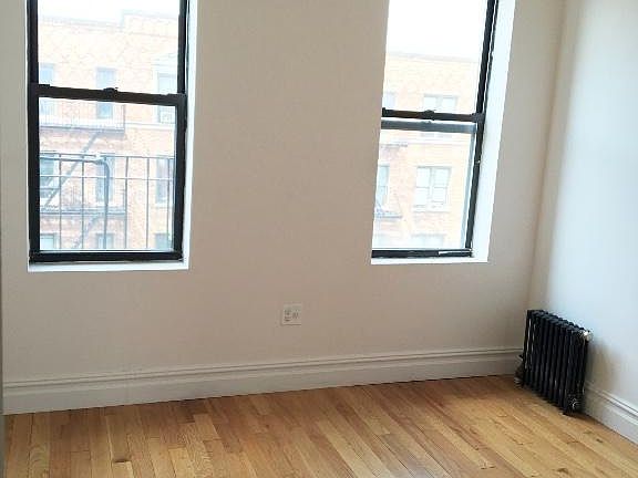 4th image of 2181 38th St #05