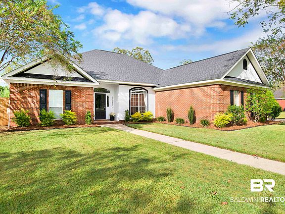 2nd image of 10585 Bridges Dr N