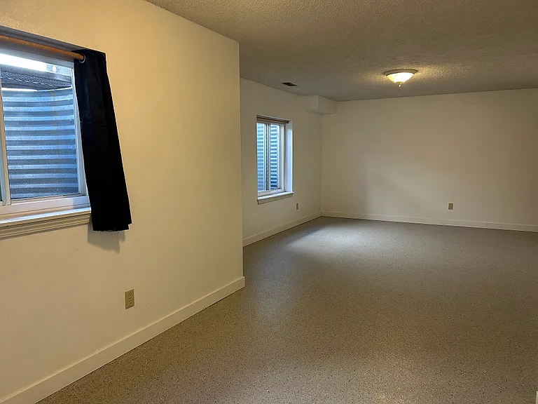 4187 Zurich Dr — Photo 16