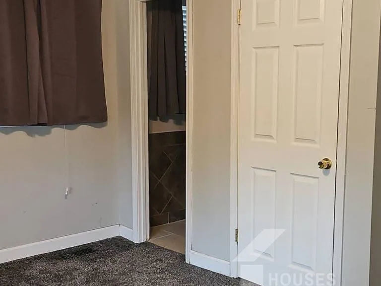 423 Rollingwood Dr — Photo 14