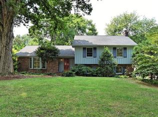 1033 Regency Dr, Charlotte, NC 28211