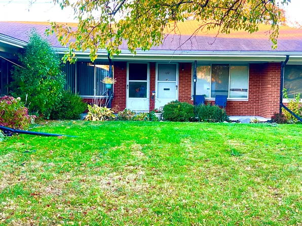 24301 Kelly Rd #121, Eastpointe, MI 48021