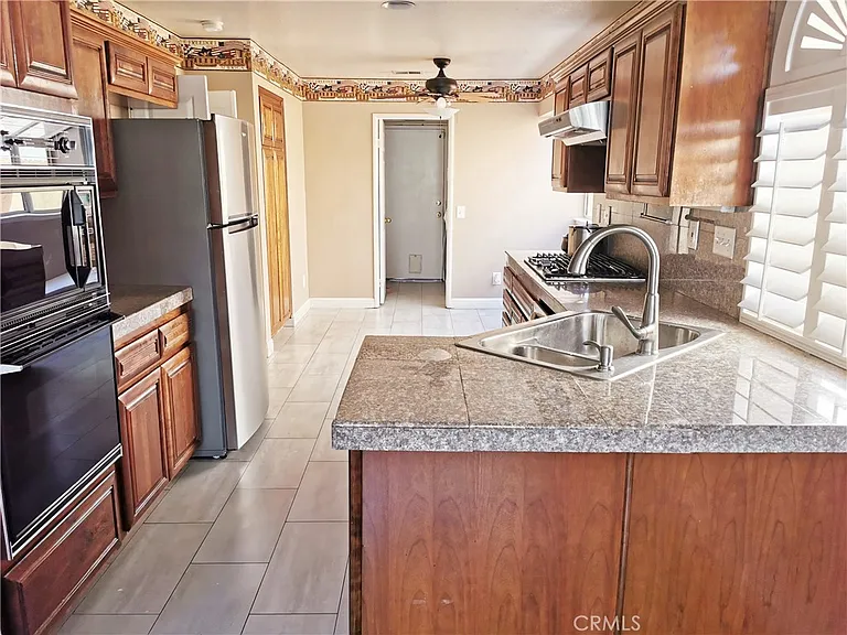 11539 Lancaster Way — Photo 8