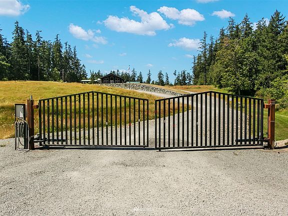 5th image of 186 W Camano Drive
