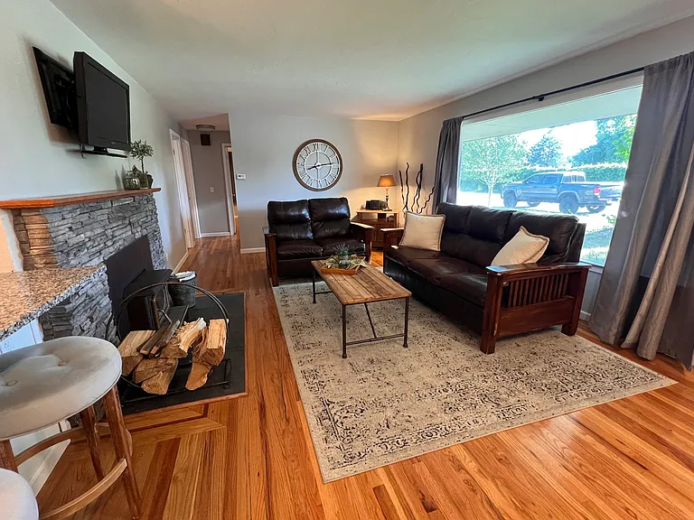 206 N Quincy St — Photo 6